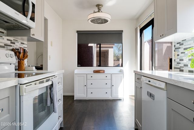 2417 N Palo Hacha Drive, Tucson, AZ 85745