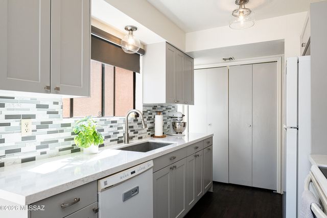 2417 N Palo Hacha Drive, Tucson, AZ 85745