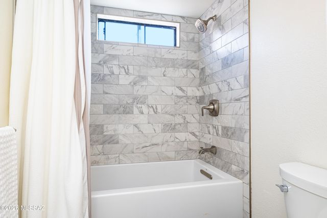 2417 N Palo Hacha Drive, Tucson, AZ 85745