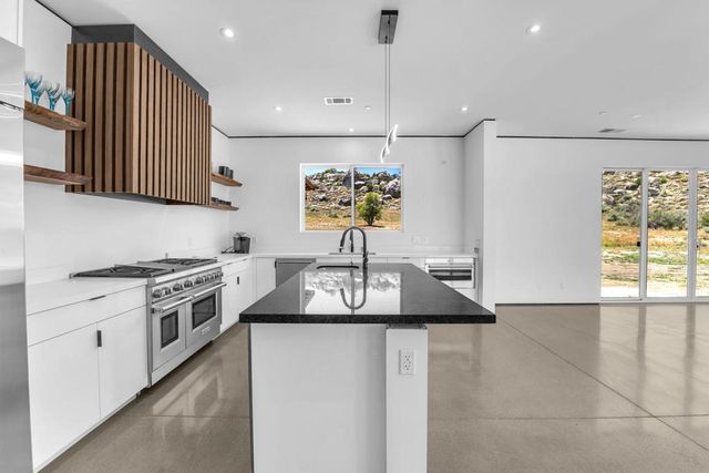 41265 Lakeshore Boulevard, Aguanga, CA 92536