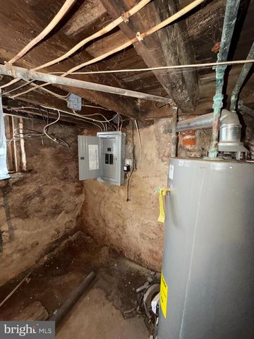 2536 W YORK ST, Philadelphia, PA 19132