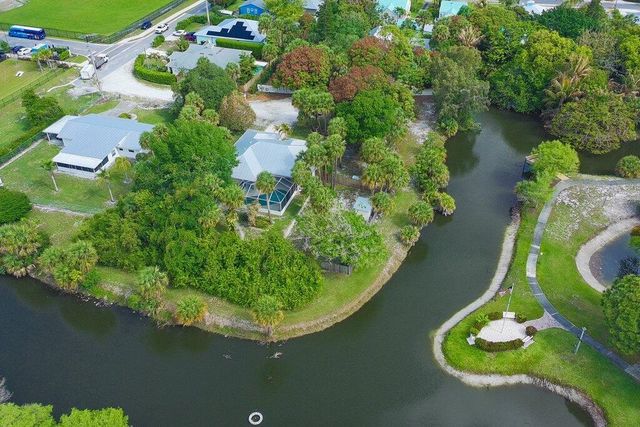 612 SE 6th Street, Stuart, FL 34994