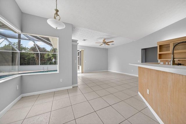 612 SE 6th Street, Stuart, FL 34994