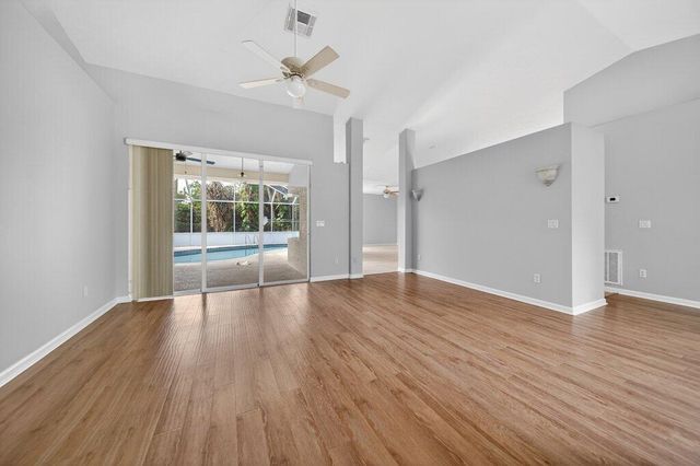 612 SE 6th Street, Stuart, FL 34994