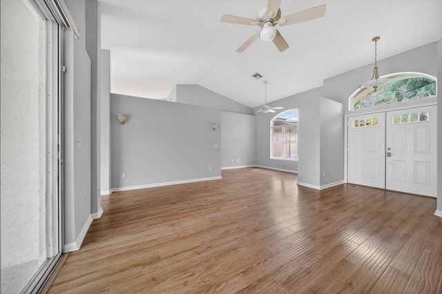 612 SE 6th Street, Stuart, FL 34994