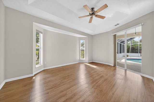 612 SE 6th Street, Stuart, FL 34994