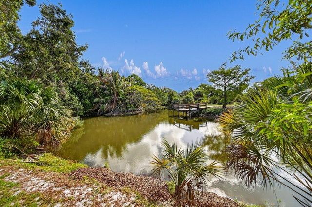 612 SE 6th Street, Stuart, FL 34994