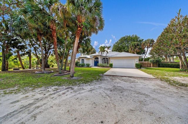 612 SE 6th Street, Stuart, FL 34994