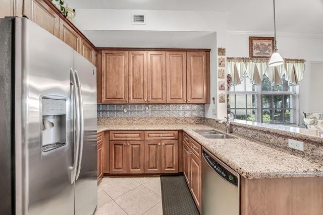 9778 Bowline 101, West Palm Beach, FL 33411