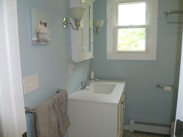 6 Sunset Lane, Clinton, CT 06413