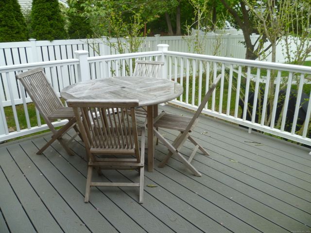 6 Sunset Lane, Clinton, CT 06413