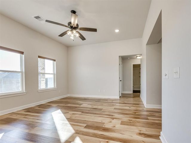 12616 NW 4th Street, Yukon, OK 73099