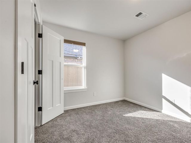 12616 NW 4th Street, Yukon, OK 73099