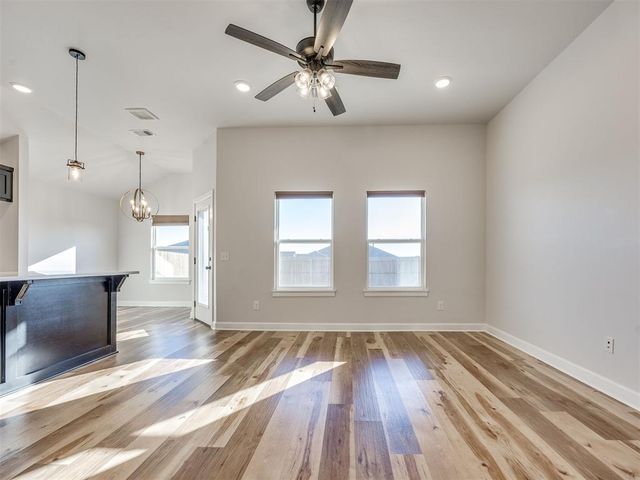 12616 NW 4th Street, Yukon, OK 73099