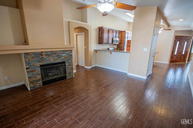 9508 Bard Court, Bakersfield, CA 93311