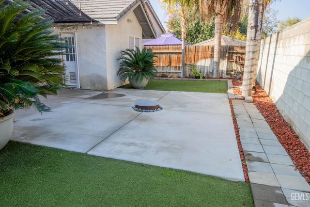 9508 Bard Court, Bakersfield, CA 93311