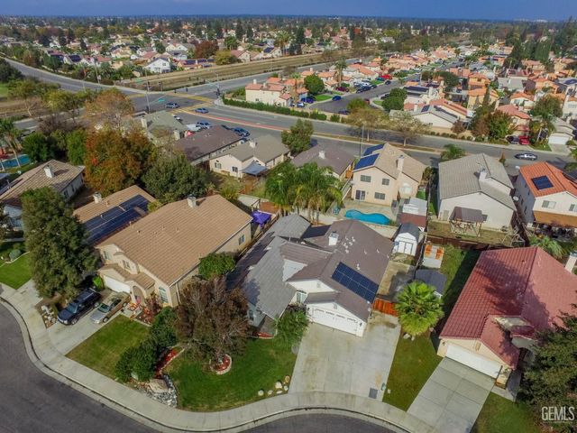 9508 Bard Court, Bakersfield, CA 93311