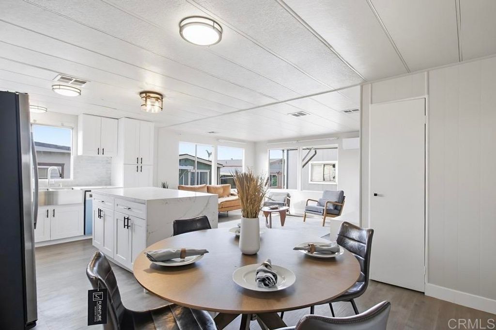 Image 20 of property listing at 402 63rd Street 115, San Diego, CA 92114