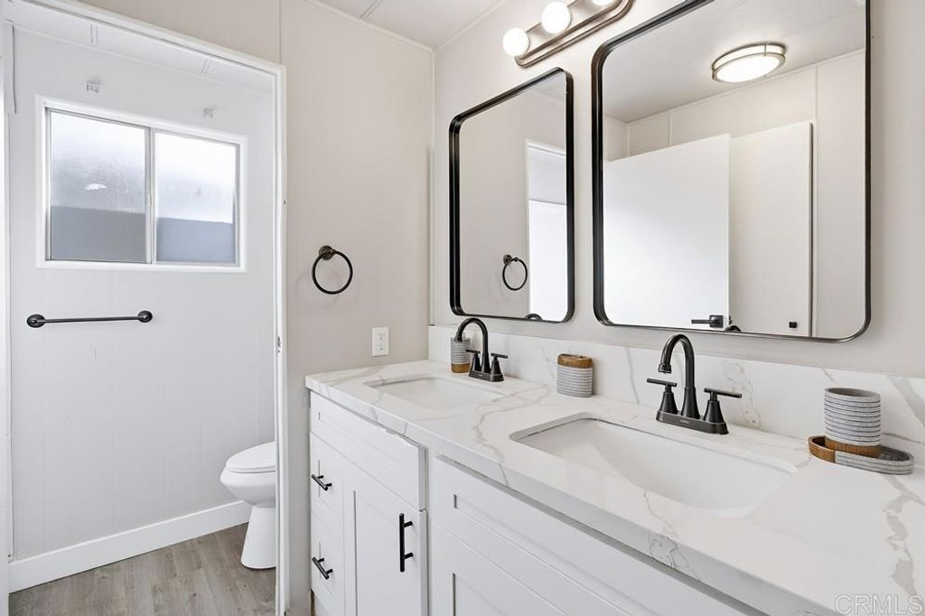 Image 26 of property listing at 402 63rd Street 115, San Diego, CA 92114