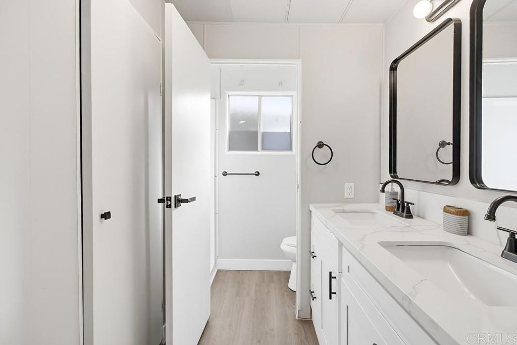 Image 27 of property listing at 402 63rd Street 115, San Diego, CA 92114