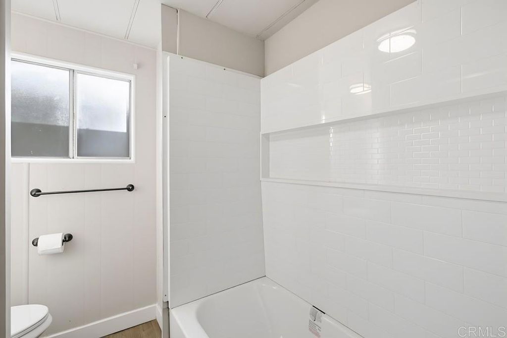 Image 29 of property listing at 402 63rd Street 115, San Diego, CA 92114