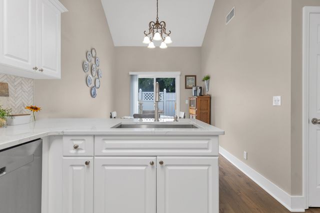 2120 Lebanon Pike Apt 74, Nashville, TN 37210