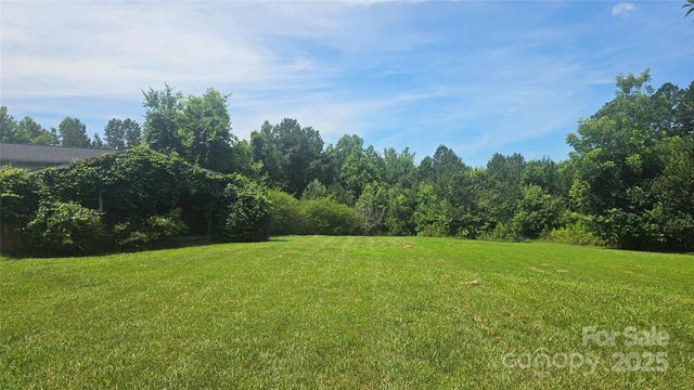 11056 US Highway 52 Highway N, Wadesboro, NC 28170