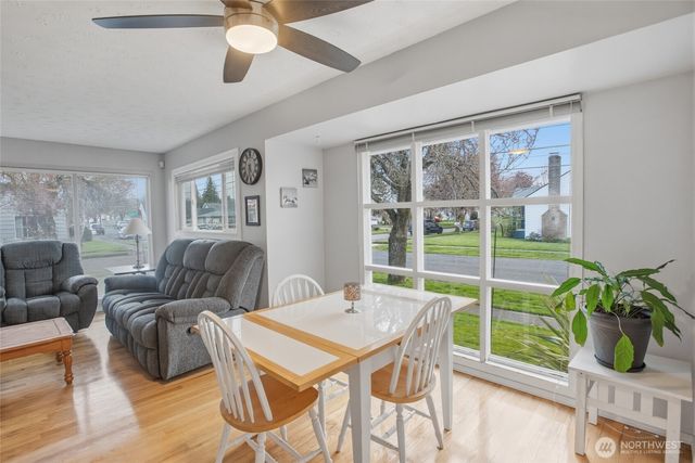2748 Field St, Longview, WA 98632