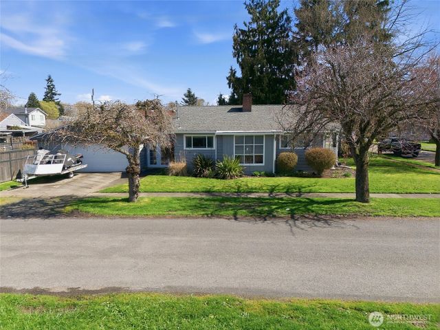2748 Field St, Longview, WA 98632