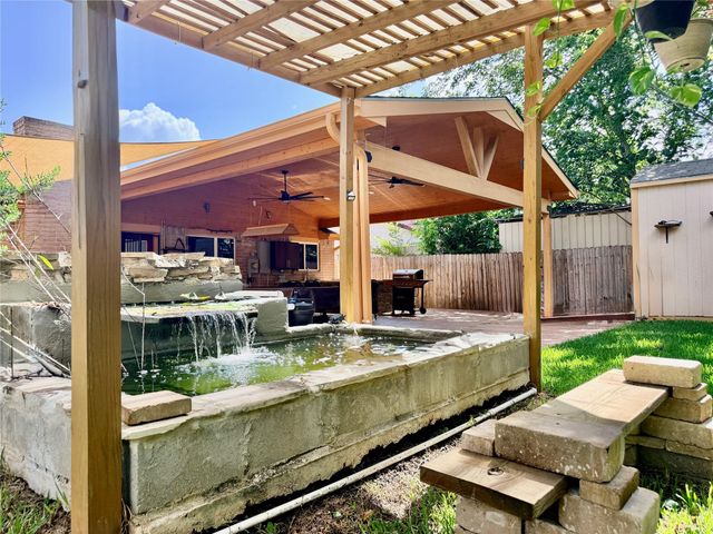 7435 W Fuqua Drive, Houston, TX 77489