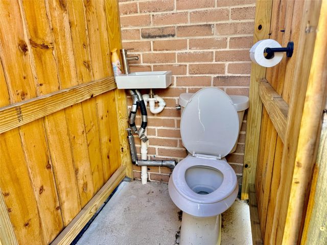 7435 W Fuqua Drive, Houston, TX 77489