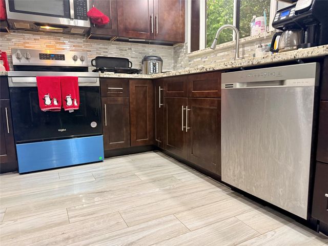 7435 W Fuqua Drive, Houston, TX 77489