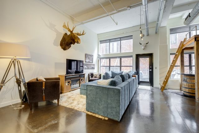 239 Rep John Lewis Way N Apt 302, Nashville, TN 37219