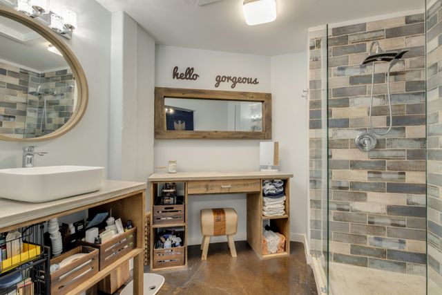 239 Rep John Lewis Way N Apt 302, Nashville, TN 37219