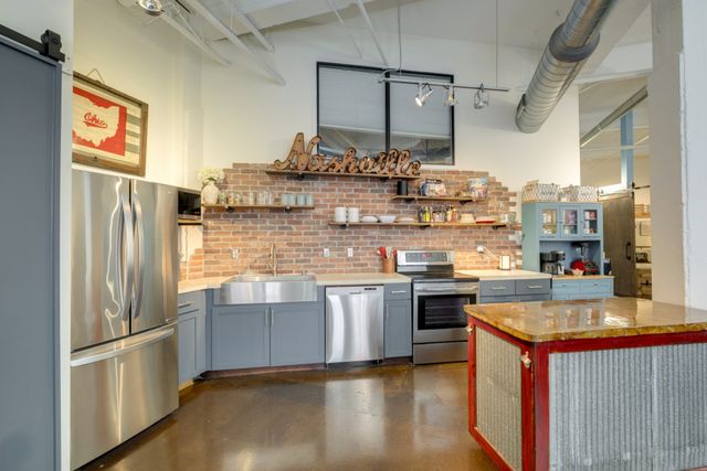 239 Rep John Lewis Way N Apt 302, Nashville, TN 37219