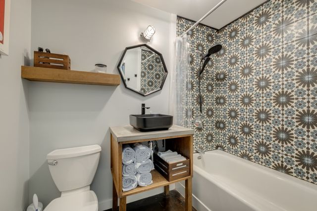 239 Rep John Lewis Way N Apt 302, Nashville, TN 37219