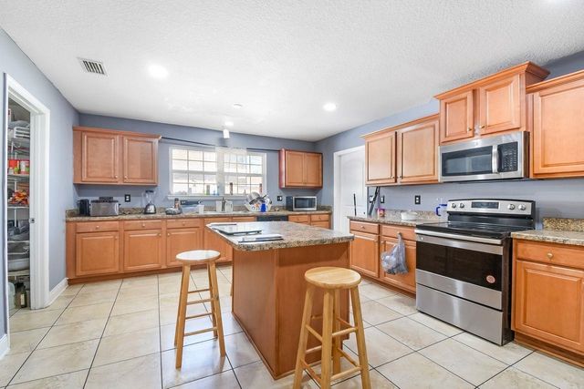 46 Riddle Dr, Palm Coast, FL 32164