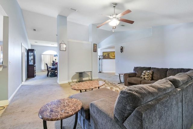 46 Riddle Dr, Palm Coast, FL 32164