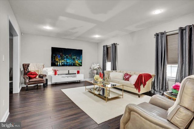 51 EDINBORO LN, Reading, PA 19605