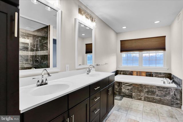 51 EDINBORO LN, Reading, PA 19605