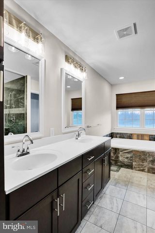 51 EDINBORO LN, Reading, PA 19605