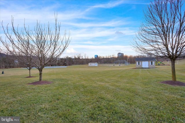 51 EDINBORO LN, Reading, PA 19605