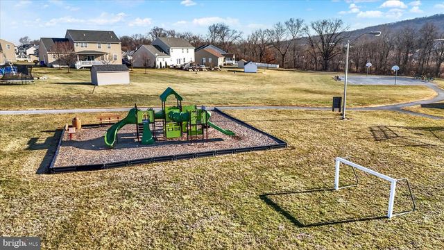 51 EDINBORO LN, Reading, PA 19605