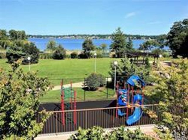 17-85 215 Street 6G, Bayside, NY 11360