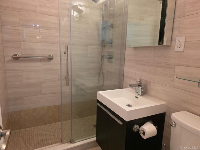 17-85 215 Street 6G, Bayside, NY 11360