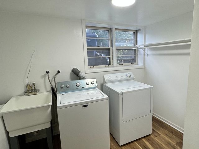 1136 Laurel Lane, Naperville, IL 60540