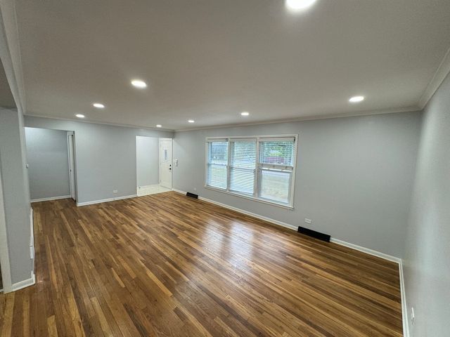 1136 Laurel Lane, Naperville, IL 60540