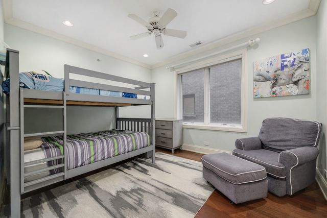 2140 N Clifton Avenue, Chicago, IL 60614