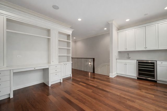 2140 N Clifton Avenue, Chicago, IL 60614