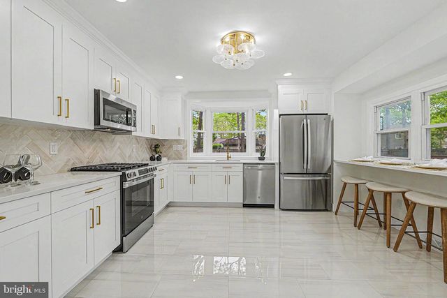 235 TERRY LN, Egg Harbor City, NJ 08215